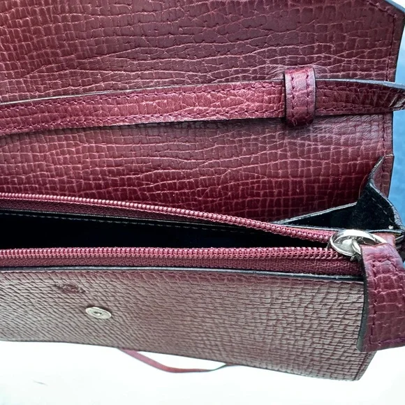 Loewe 🤍 Maroon Textured Leather Clutch - Picture 7 of 14